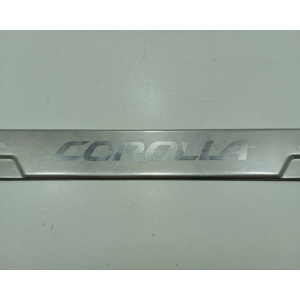 Moldura Externa Porta Dianteira Direita Corolla 2020 Usado
