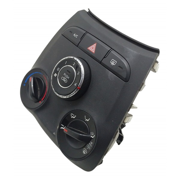 Comando Botão Ar Condicionado Hb20 Comfort 2018 Usado