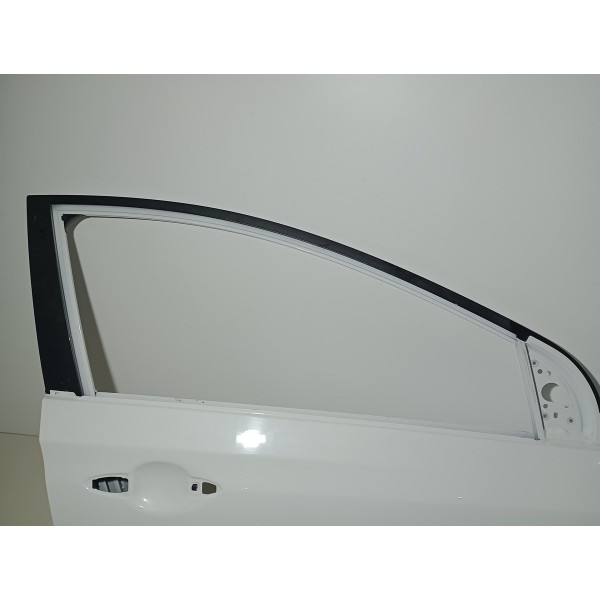 Porta Dianteira Direita Hb20 Comfort 2018 Usado