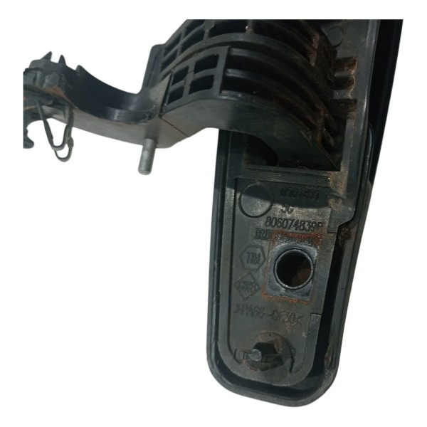 Maçaneta Ext Porta Esquerda Duster Oroch 806074839r Usado