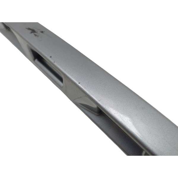 Moldura Suporte Luz De Placa Fiat Palio Fire 2007 2015 Usado