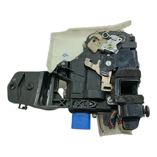 Fechadura Porta Dianteira Vw Polo Sedan 2007 Usado