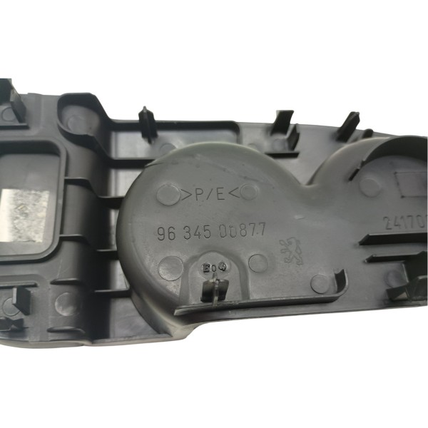 Moldura Porta Copo Console Peugeot 307 2008 2011 Usado