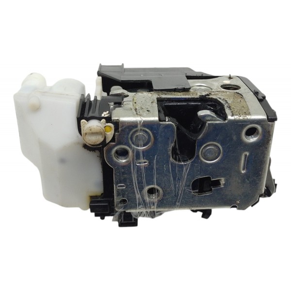 Fechadura Porta Traseira Direita Fiat Doblo 2011 Usado