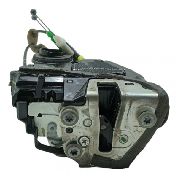 Fechadura Porta Traseira Direita Corolla 2013 Usado